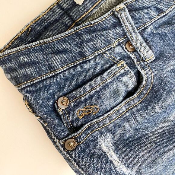 Quicksilver Denim Jeans size 3/26. Straight leg. Medium wash. - Picture 4 of 8